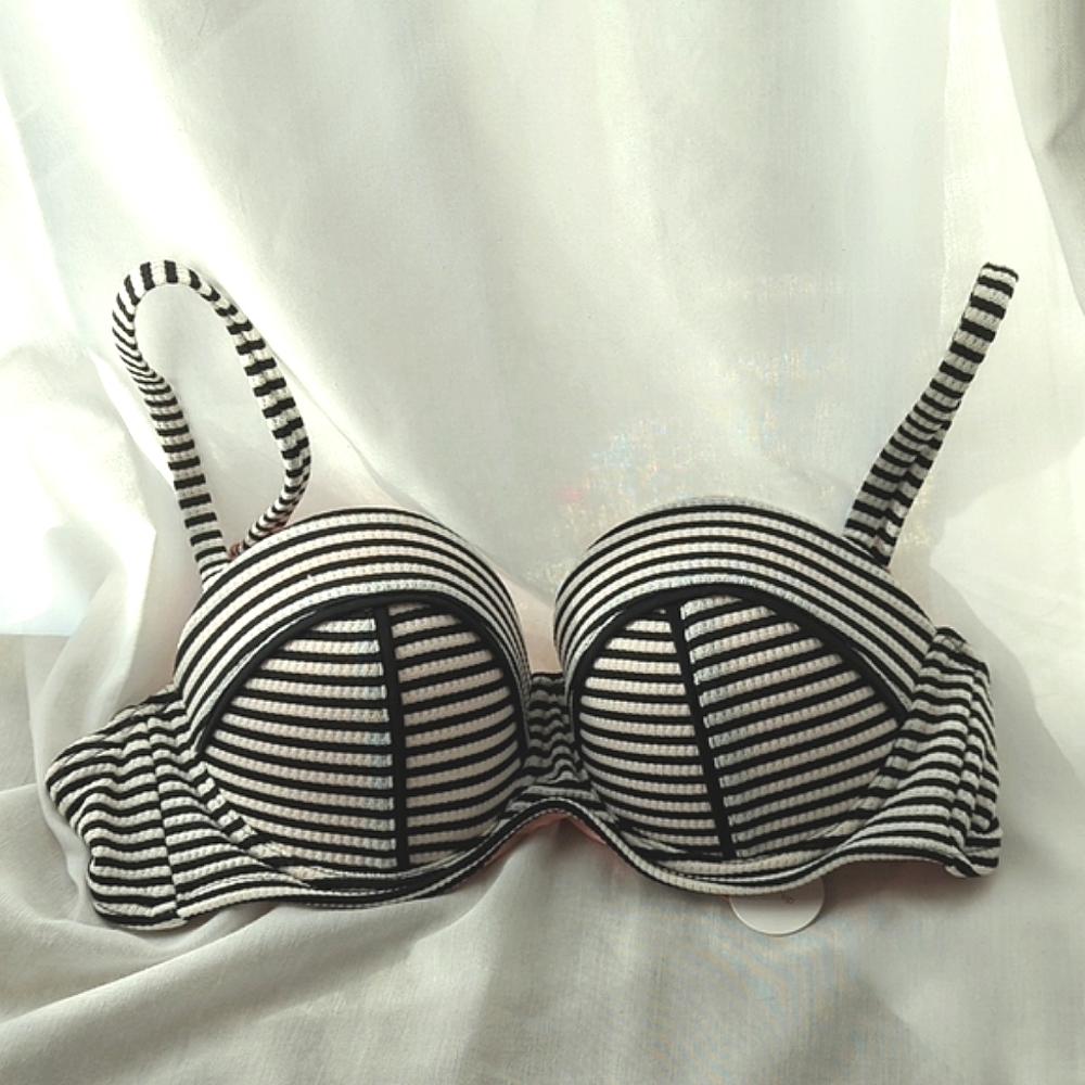 Retro Black and White Striped Swimsuit Top Bra NWT